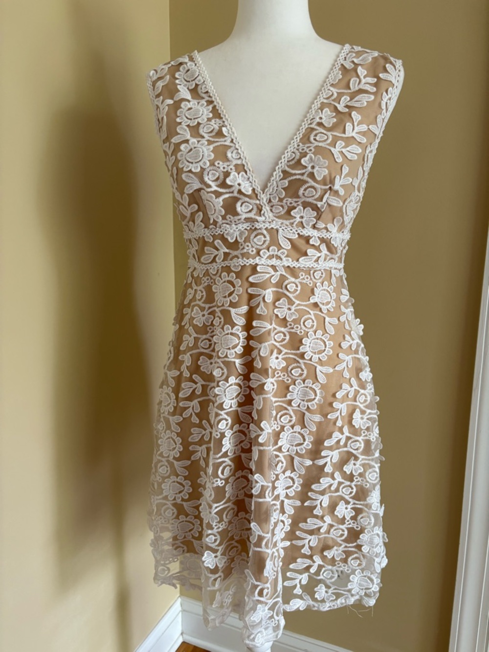 Source Unknown Tan Dress with White Floral Lace Overlay
